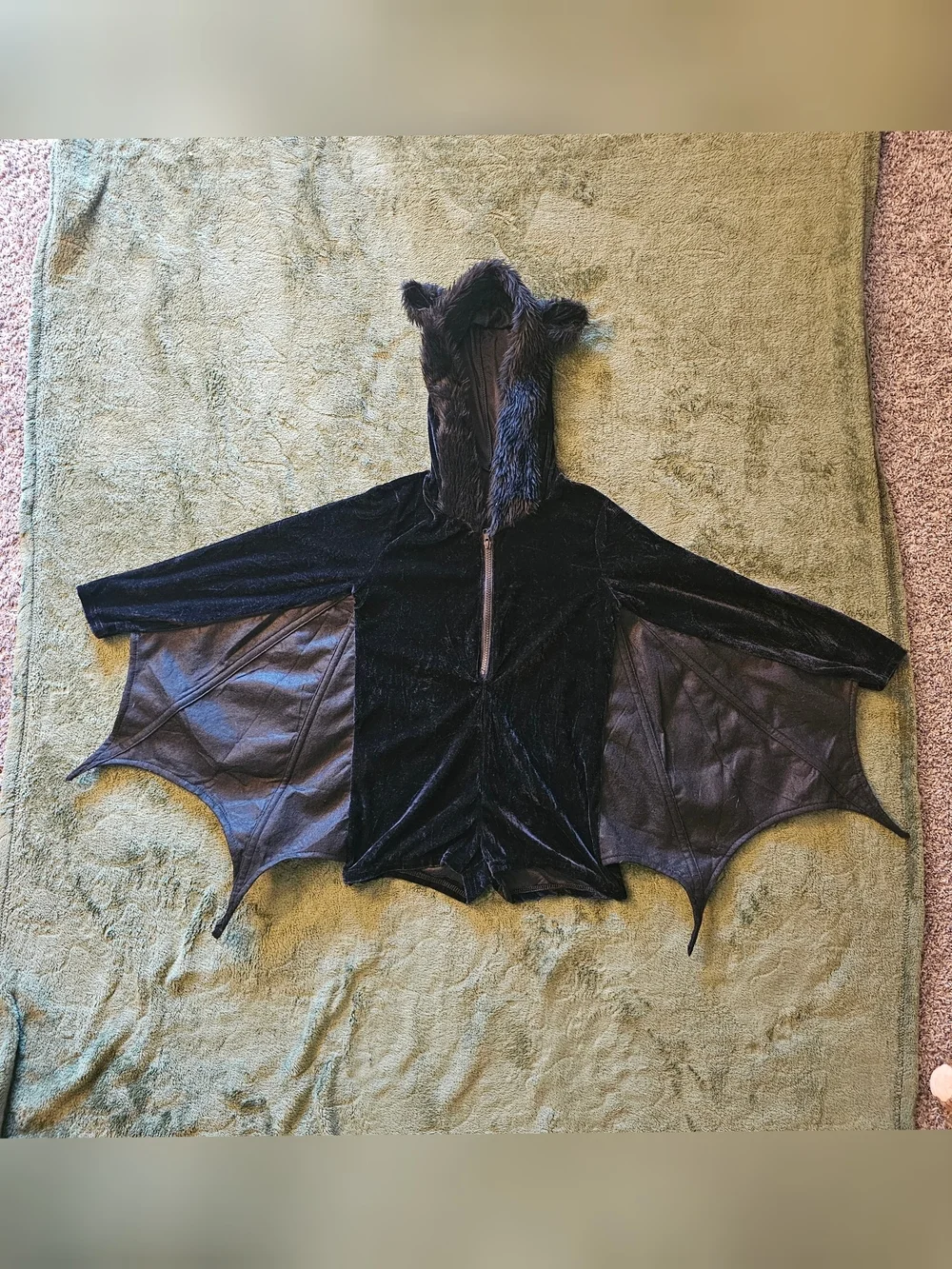 Kids Black Bat Wing Hoodie Costume with Hooded Ears Dress Up Halloween